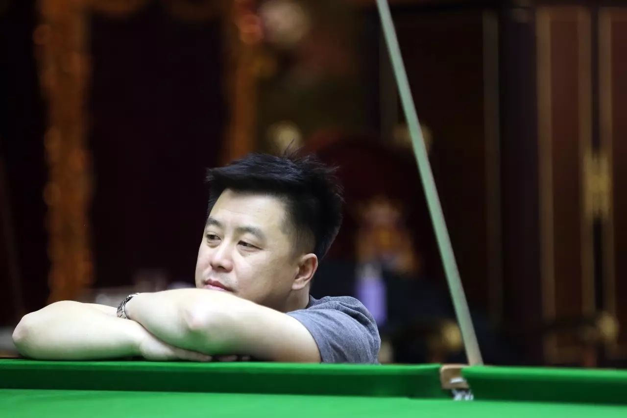 他以一记精 他以一记精