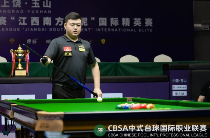 不积极？B费本赛季在中场三区赢得球权15次，是英超同期最多